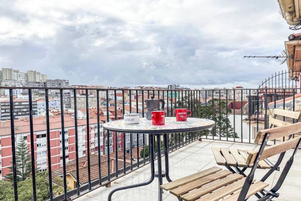 شقة Acogedor Loft Con Vistas A La Ciudad سانتاندر المظهر الخارجي الصورة